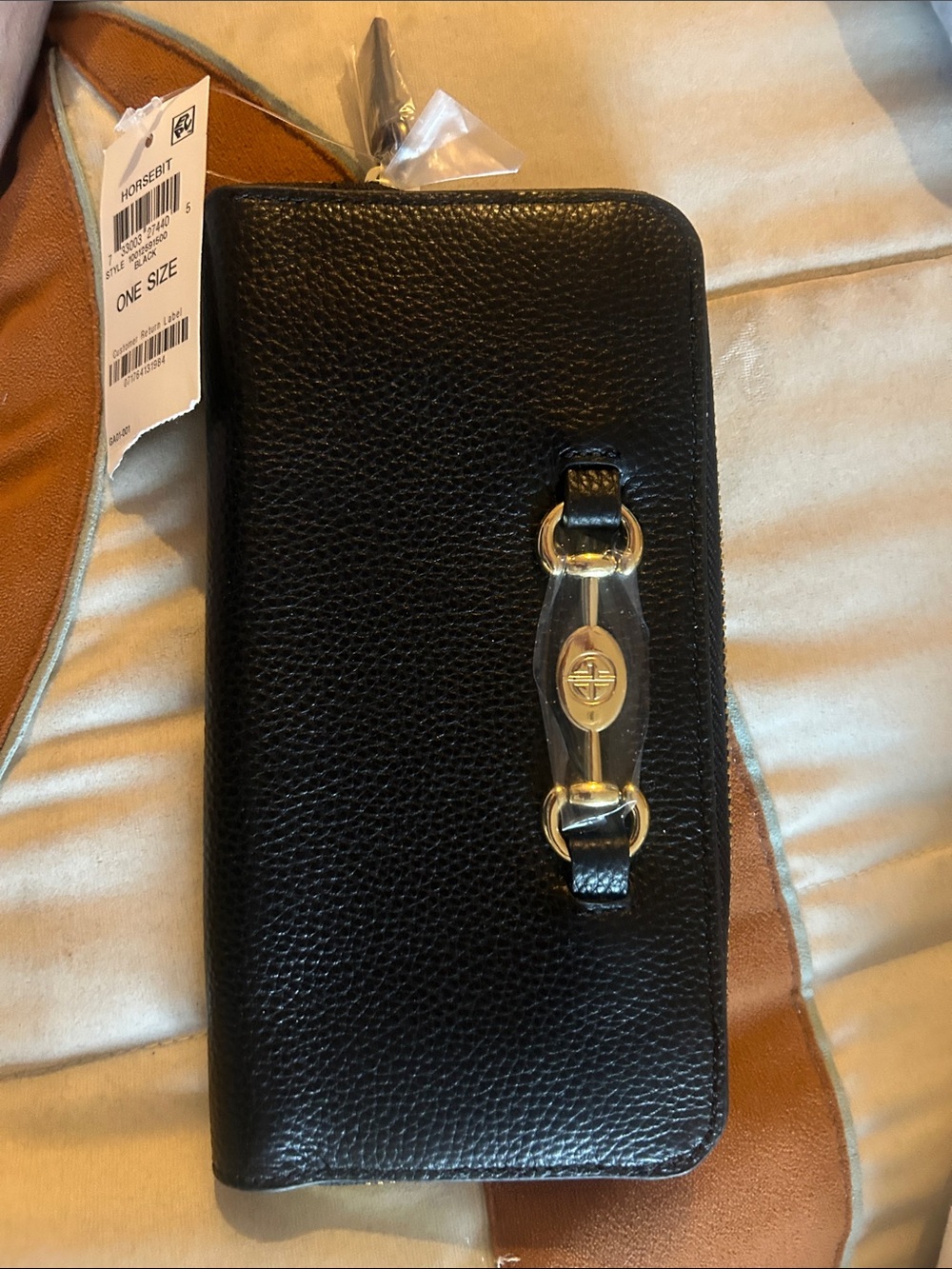 Giani Bernini Black Leather Zip Wallet with Gold-Tone Hardware